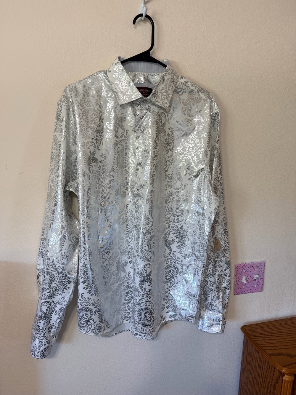 Consequence Men’s button shirt size L